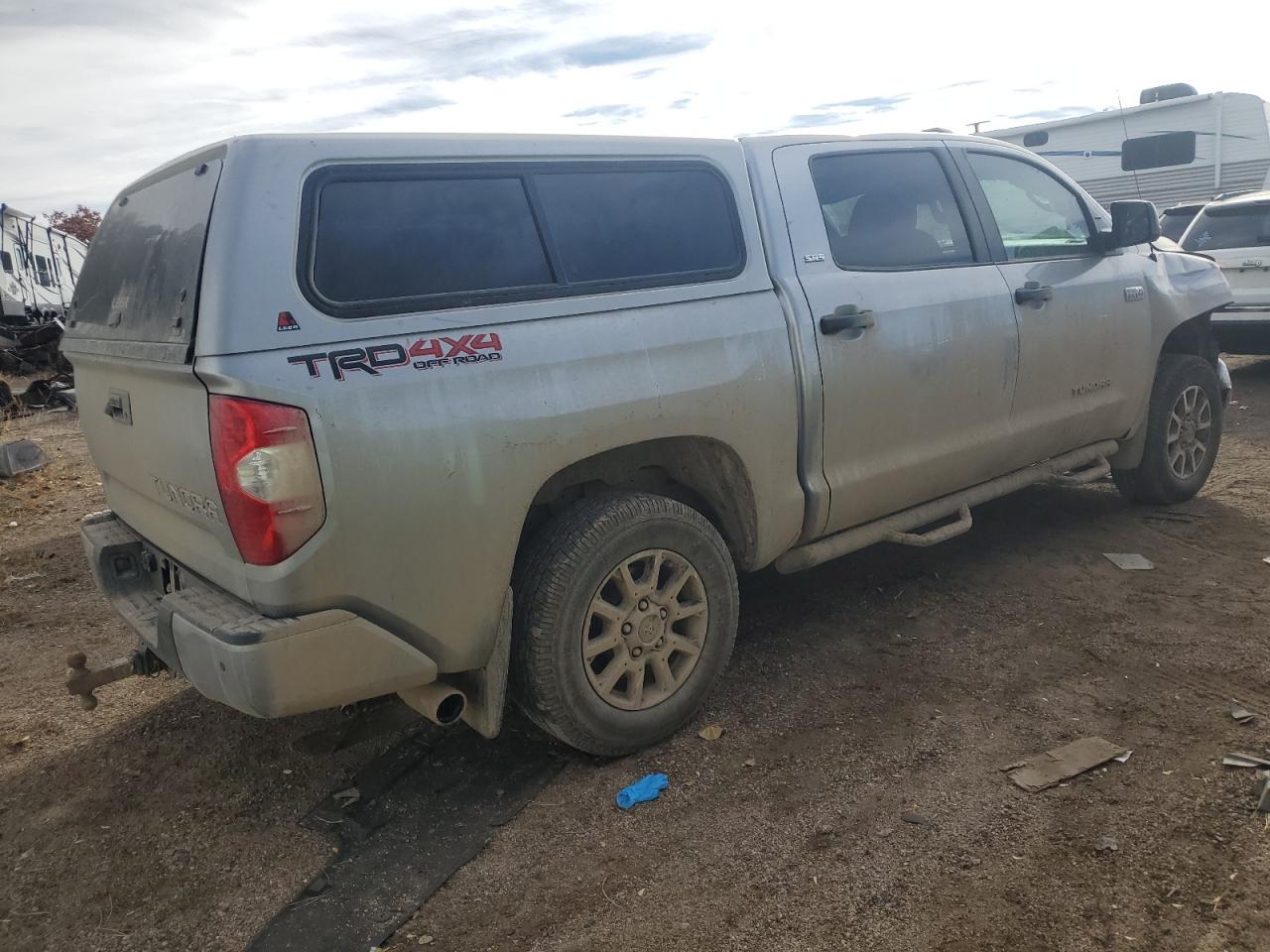 2018 Toyota Tundra VIN 5TFDY5F10JX695886 Copart auction photo, front end damage thumbnail 3