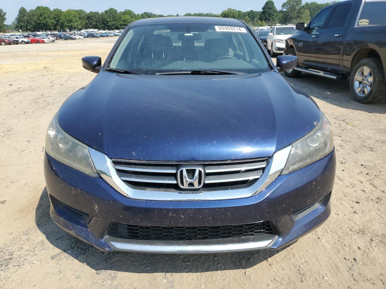 2015 Honda Accord VIN 1HGCR2F31FA198169 Copart auction photo, rear end / minor dent/scratches damage thumbnail 5