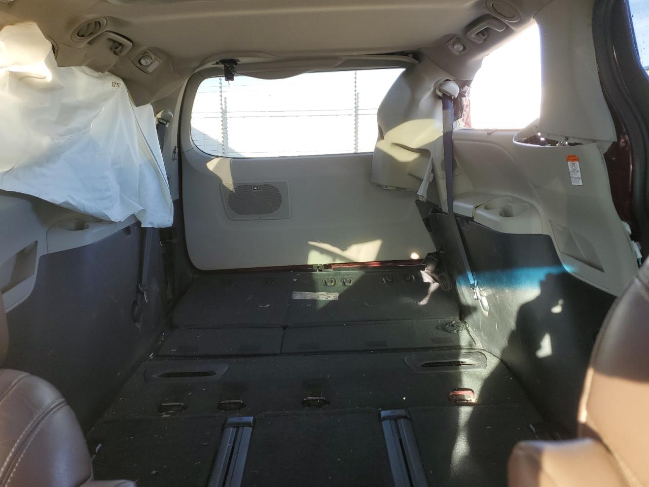 2015 Toyota Sienna VIN 5TDYK3DC3FS659280 Copart auction photo, front end damage thumbnail 10