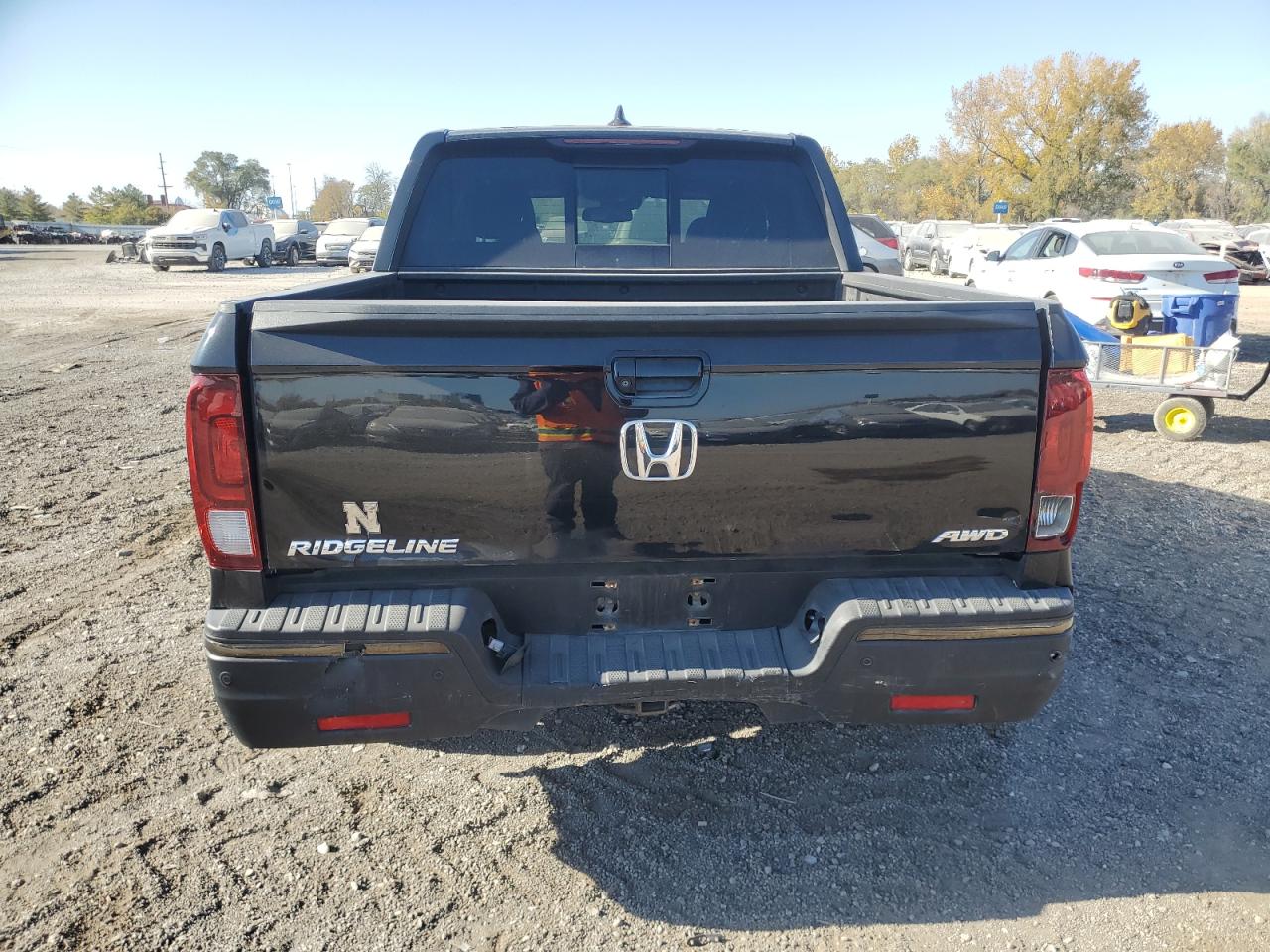 2017 Honda Ridgeline VIN 5FPYK3F84HB003869 Copart auction photo, rear end damage thumbnail 6