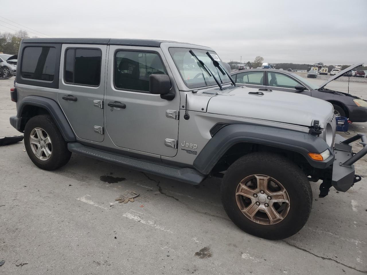2018 Jeep Wrangler VIN 1C4HJXDG2JW111177 Copart auction photo, rear end / minor dent/scratches damage thumbnail 4