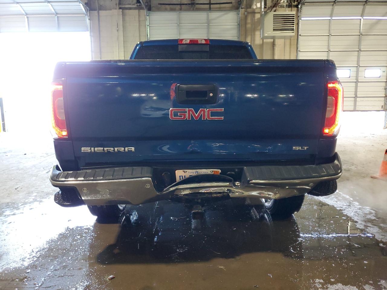 2017 GMC Sierra VIN 3GTU2NEC9HG322459 Copart auction photo, rear end damage thumbnail 6