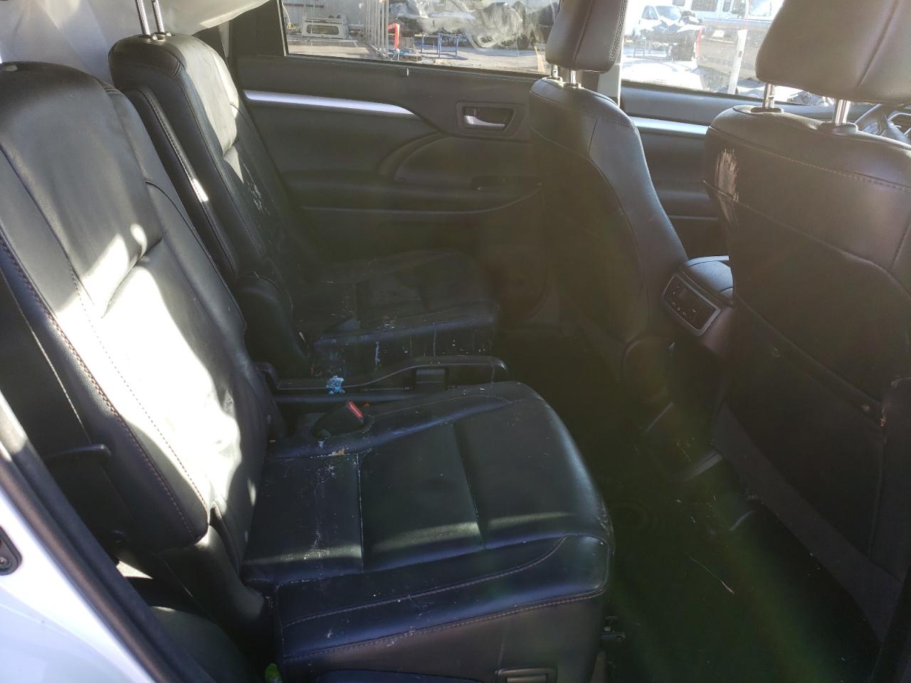 2016 Toyota Highlander VIN 5TDJKRFH7GS292558 Copart auction photo, front end damage thumbnail 11