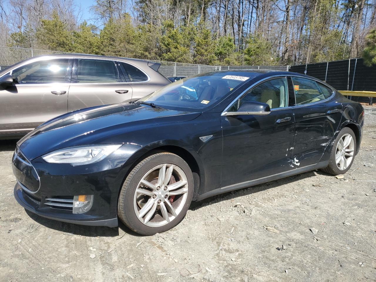 2014 Tesla Model s VIN 5YJSA1H10EFP34137 - Copart auction photo