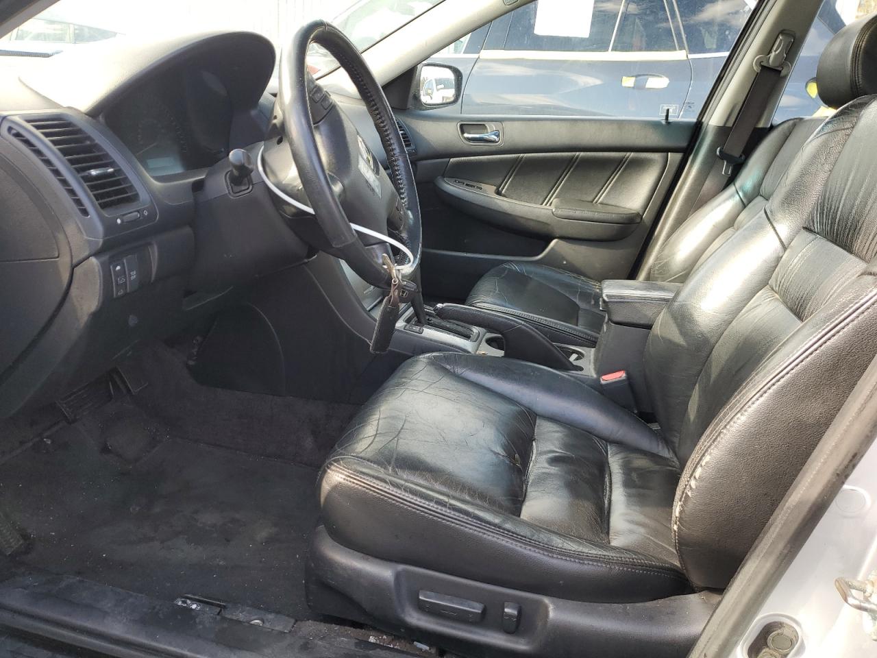 2004 Honda Accord VIN 1HGCM66524A084055 Copart auction photo, front end / minor dent/scratches damage thumbnail 7