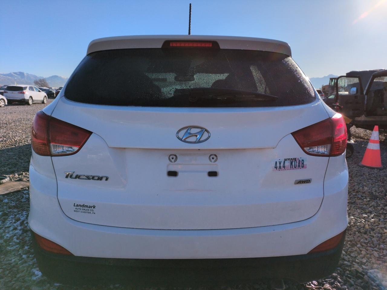 2015 Hyundai Tucson VIN KM8JTCAF8FU077664 Copart auction photo, front end damage thumbnail 6