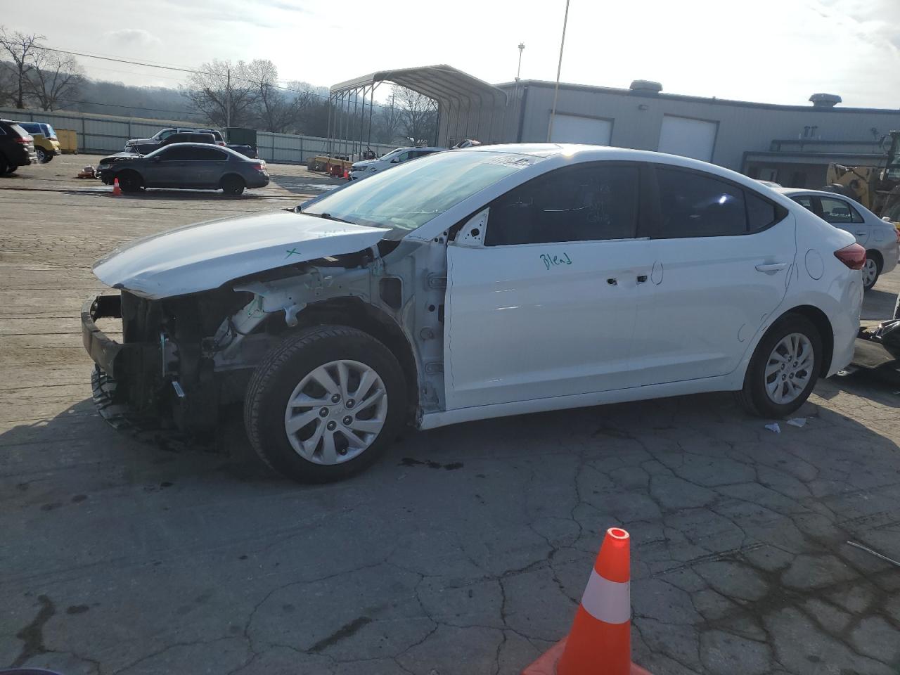 2018 Hyundai Elantra VIN 5NPD74LF1JH330741