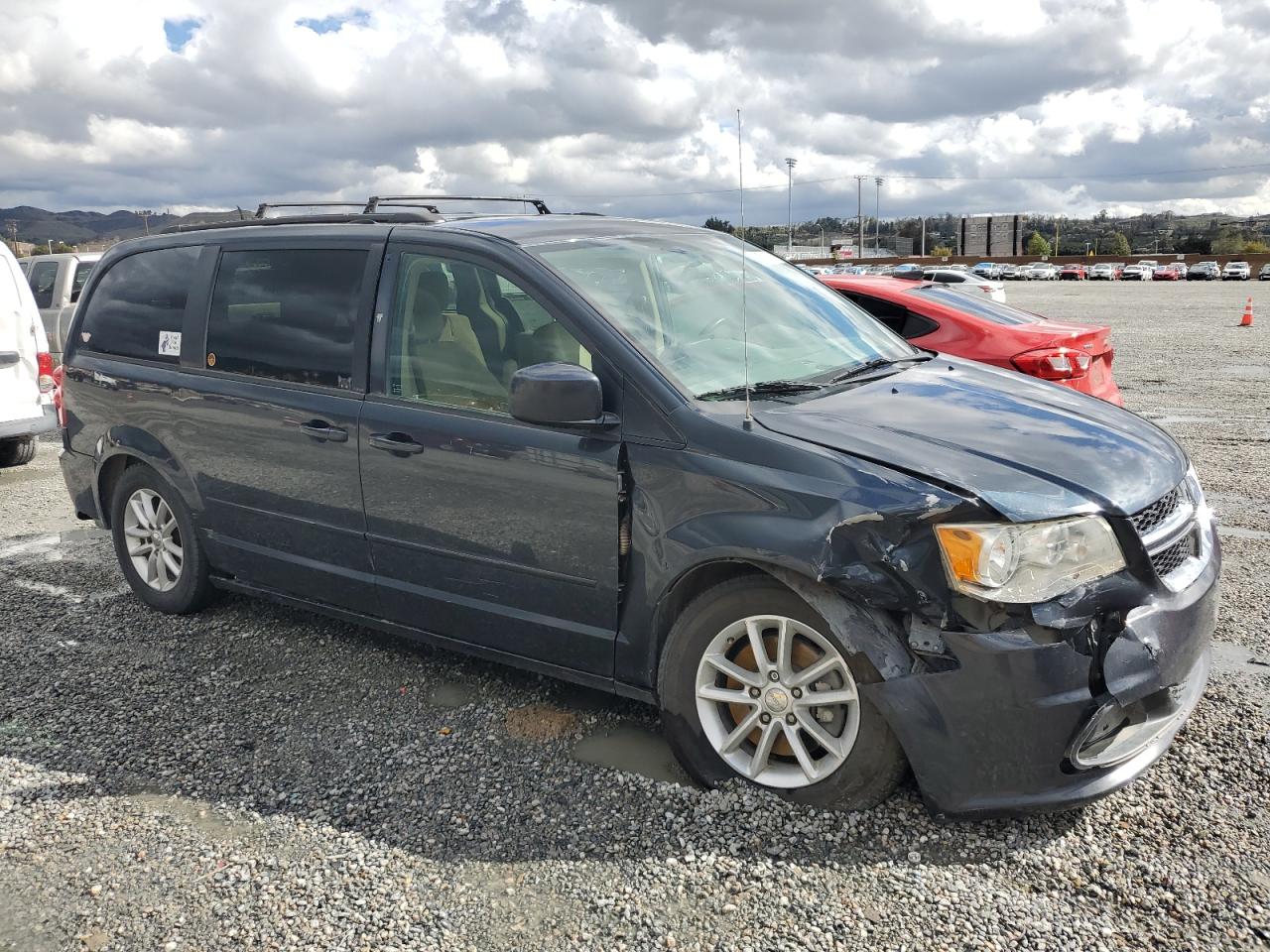 2014 Dodge Caravan VIN 2C4RDGCG6ER267007 Copart auction photo, front end / rear end damage thumbnail 4