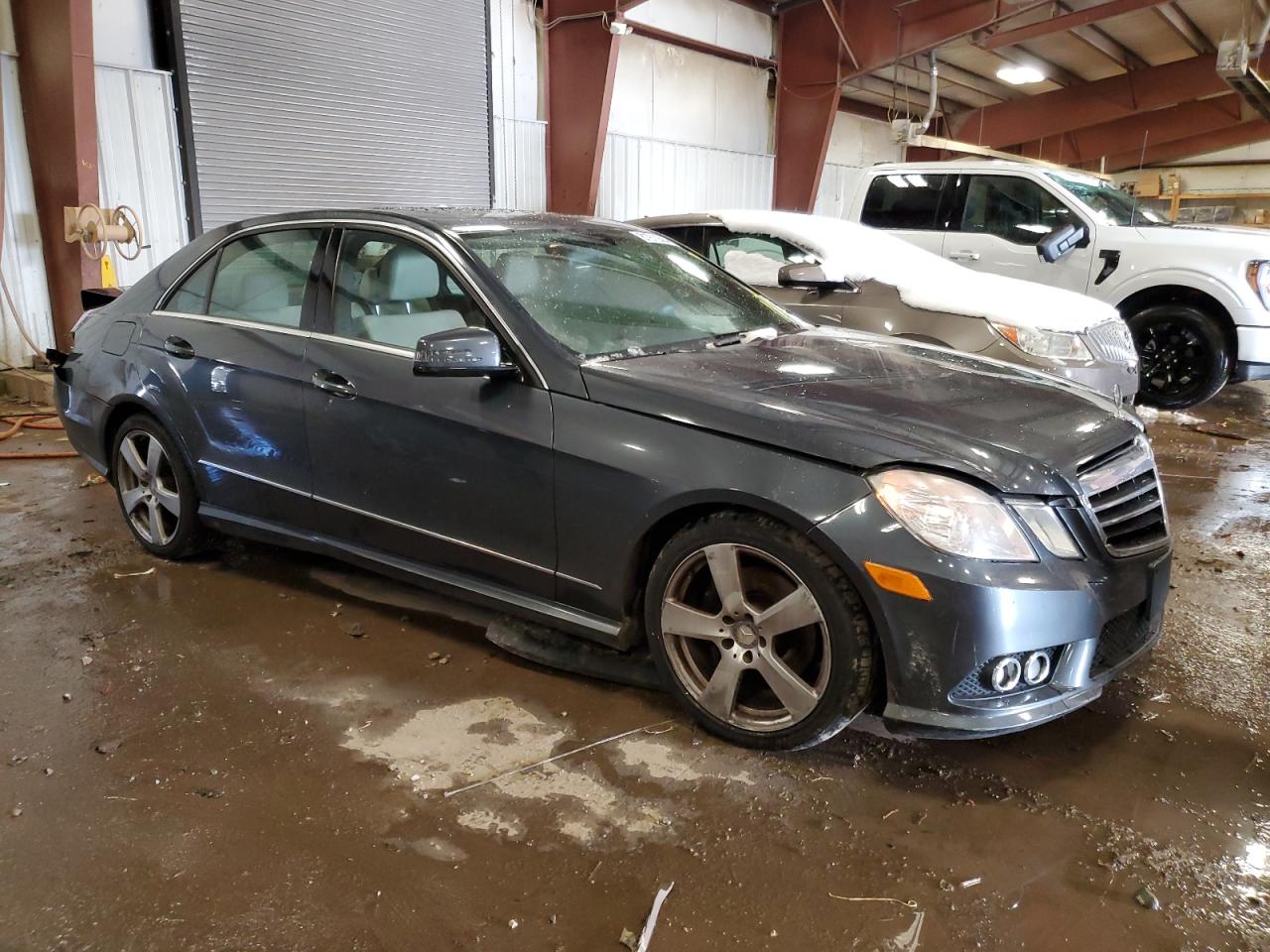 2010 Mercedes-Benz E-klasse VIN WDDHF8HB3AA140759 Copart auction photo, rear end / side damage thumbnail 4