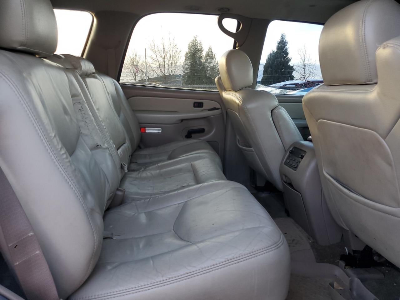 2003 Chevrolet Tahoe VIN 1GNEK13Z63R222761 Copart auction photo, mechanical damage thumbnail 11