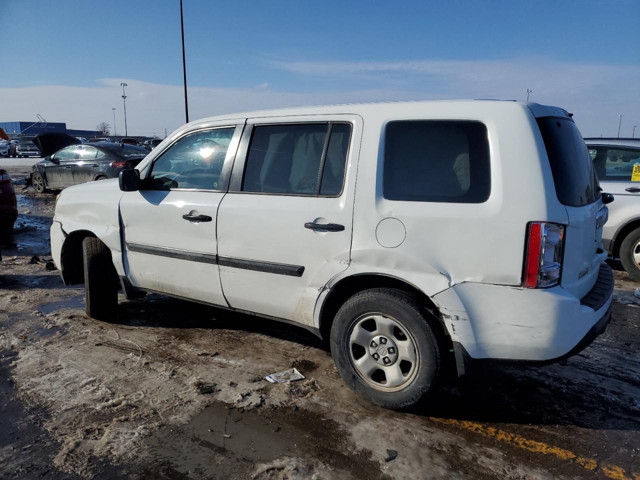 2014 Honda Pilot VIN 5FNYF4H28EB022142 Copart auction photo, all over damage thumbnail 2