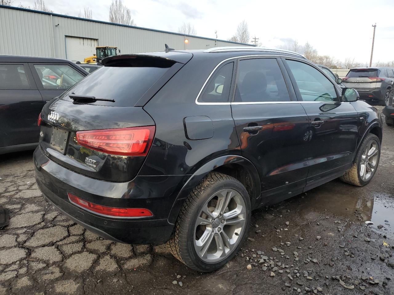 2018 Audi Q3 VIN WA1JCCFS2JR014611 Copart auction photo, front end damage thumbnail 3