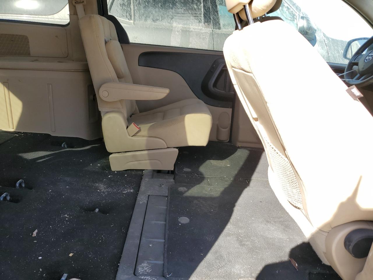 2016 Dodge Caravan VIN 2C4RDGCG2GR312429 Copart auction photo, front end damage thumbnail 11