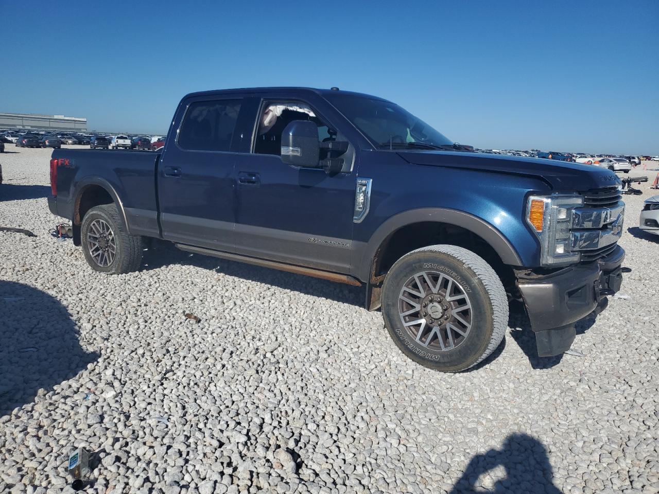 2018 Ford F250 VIN 1FT7W2BT9JEC06499 Copart auction photo, side / front end damage thumbnail 4