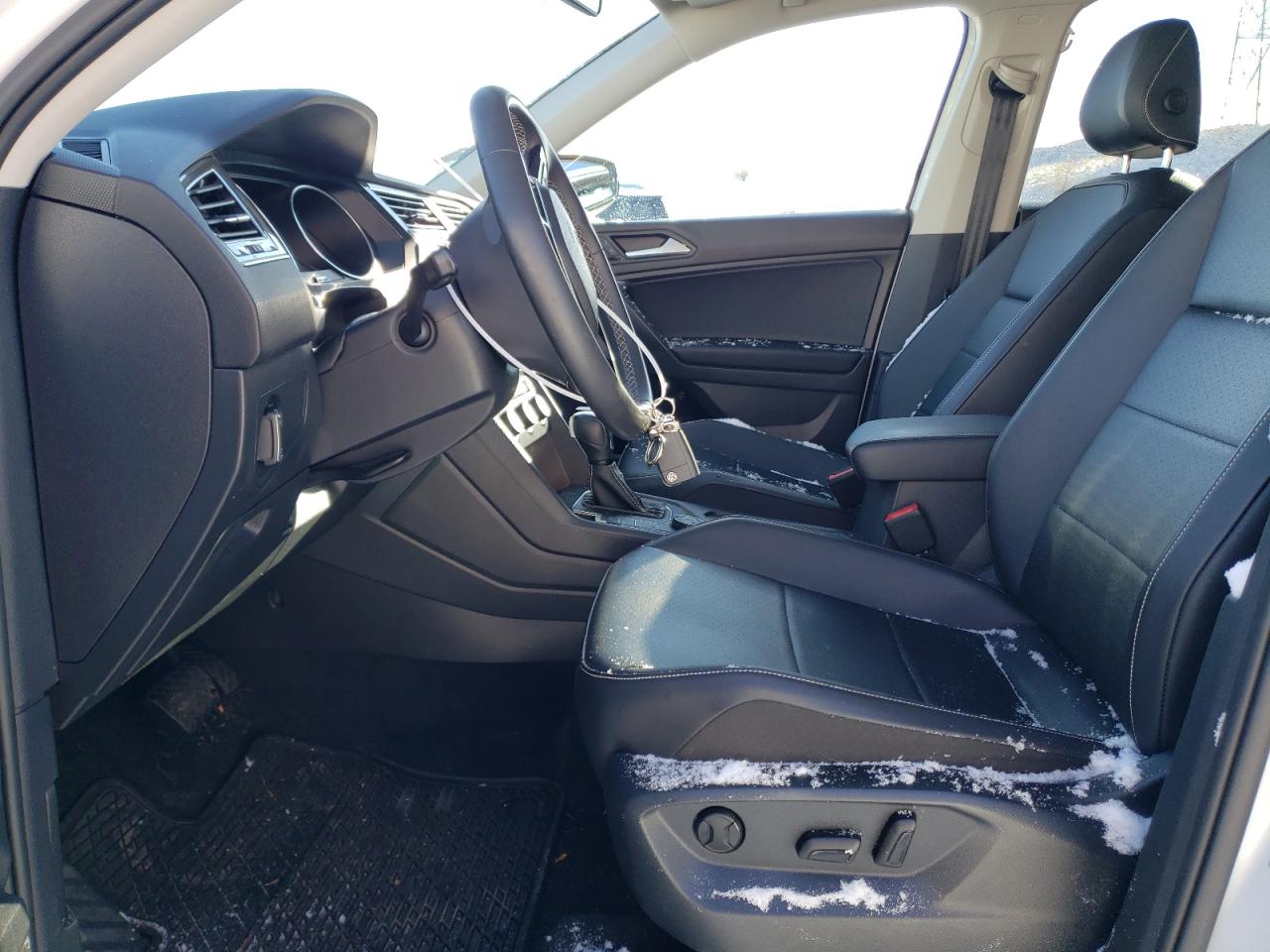 2021 Volkswagen Tiguan VIN 3VV2B7AX0MM094280 Copart auction photo, front end / minor dent/scratches damage thumbnail 7