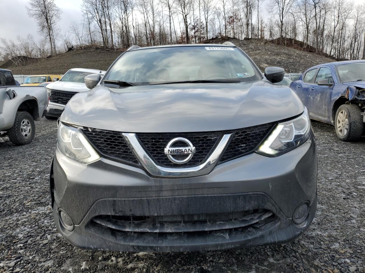 2017 Nissan Rogue VIN JN1BJ1CRXHW132071 Copart auction photo, all over damage thumbnail 5