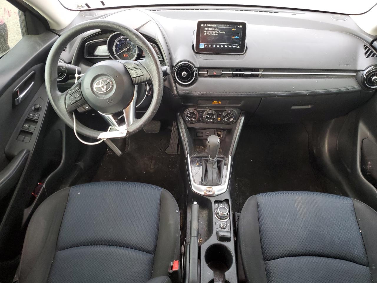 2018 Toyota Yaris VIN 3MYDLBYV9JY331267 Copart auction photo, rear end damage thumbnail 8