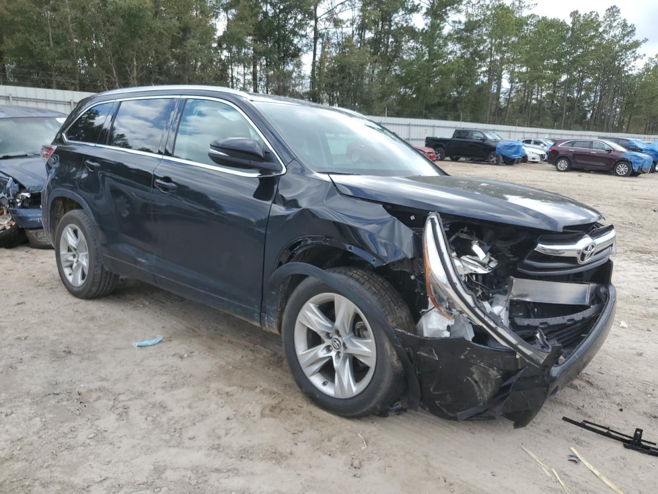 2016 Toyota Highlander VIN 5TDYKRFH8GS162271 Copart auction photo, front end damage thumbnail 4