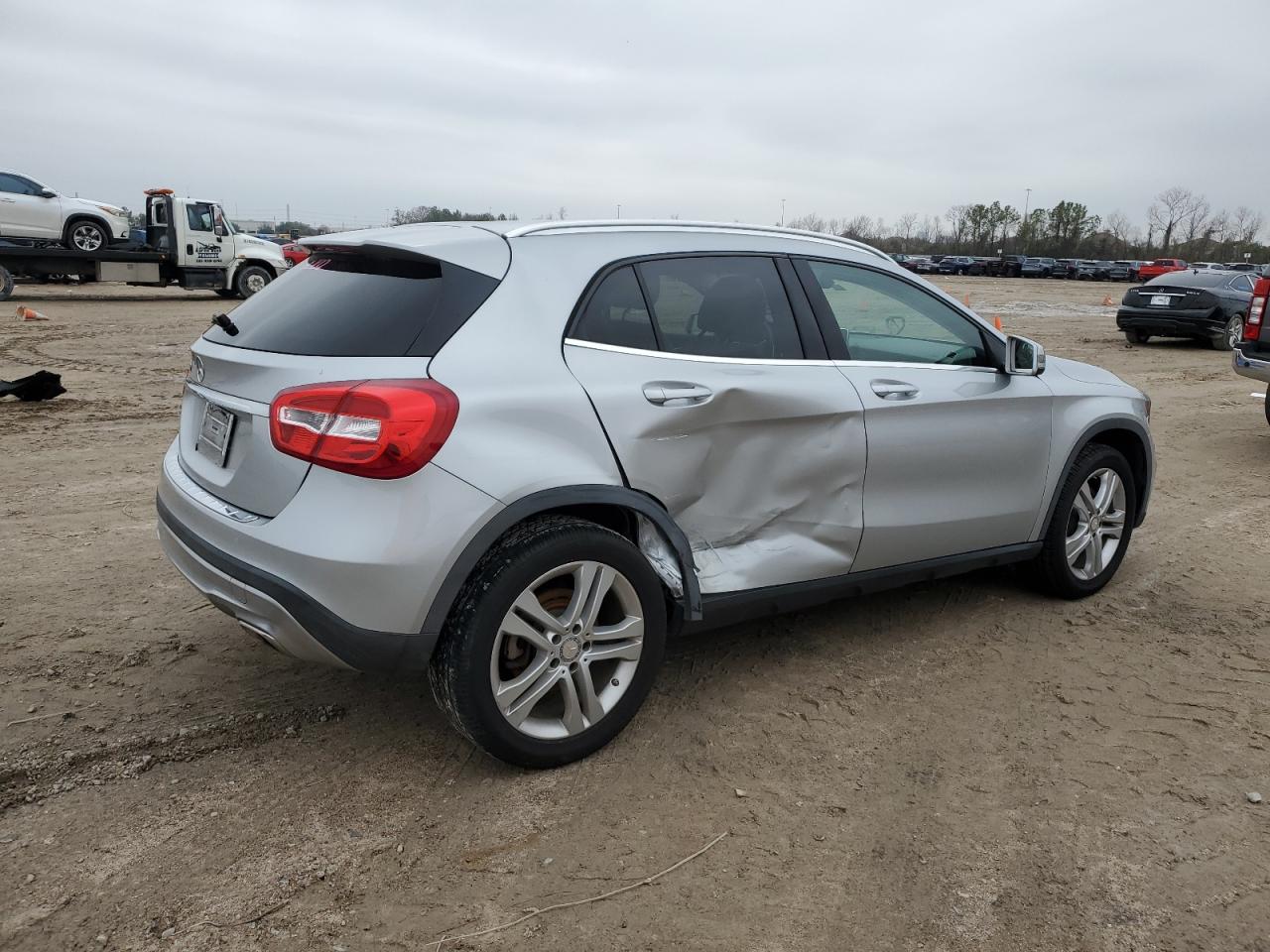 2016 Mercedes-Benz GLA-klasse VIN WDCTG4EB6GJ272190 Copart auction photo, side / minor dent/scratches damage thumbnail 3