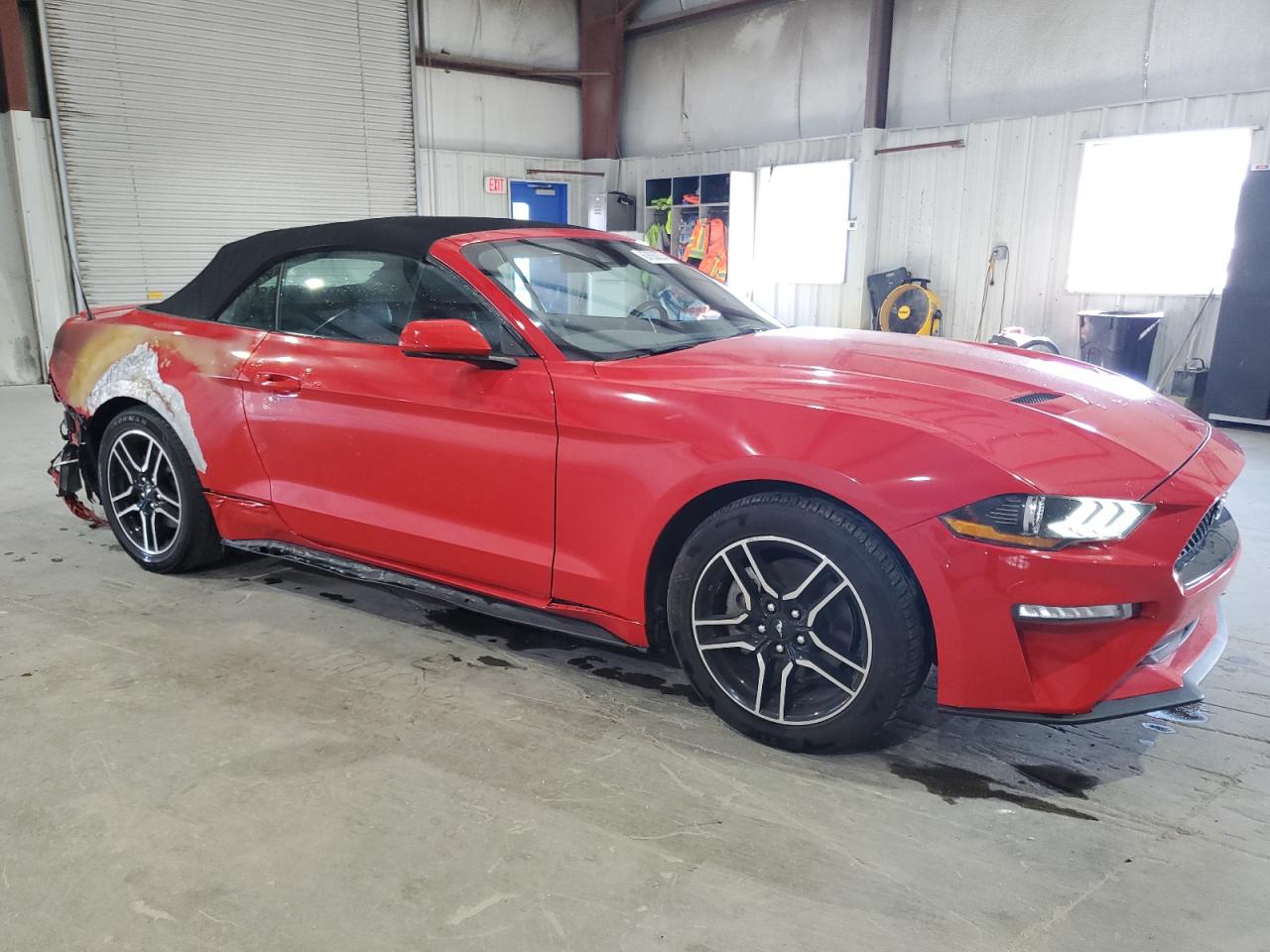 2022 Ford Mustang VIN 1FATP8UH2N5103606 Copart auction photo, burn damage thumbnail 4