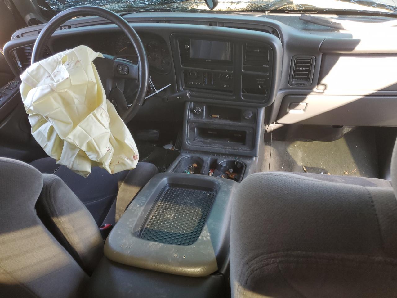 2004 GMC Sierra VIN 2GTEK19T141118037 Copart auction photo, front end / side damage thumbnail 8