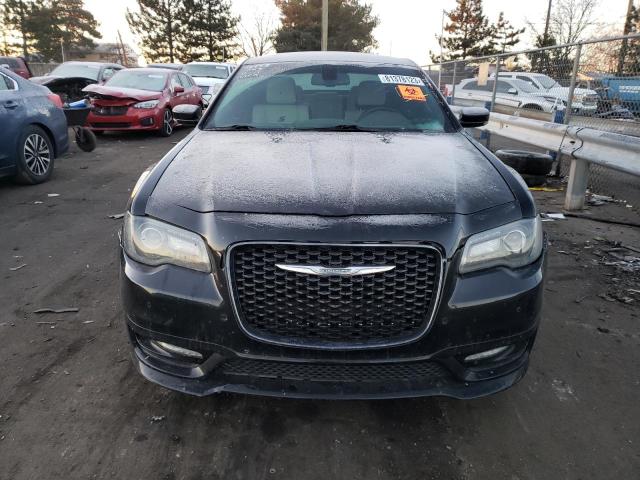 2018 Chrysler 300 VIN 2C3CCAGG8JH141669 Copart auction photo, biohazard/chemical damage thumbnail 5