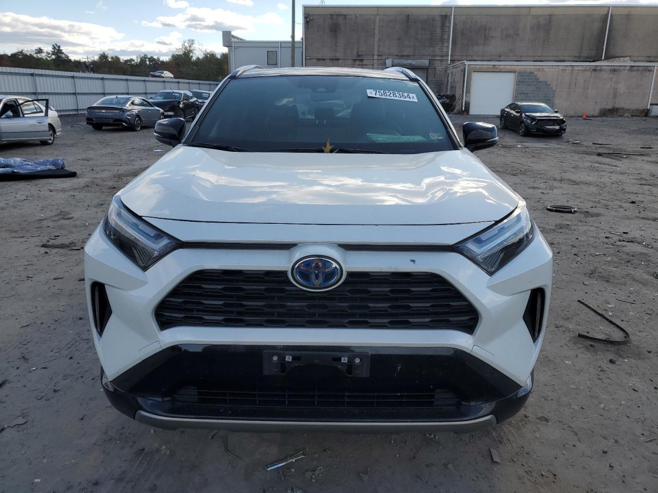 2022 Toyota RAV 4 VIN JTME6RFVXND527894 Copart auction photo, water/flood / minor dent/scratches damage thumbnail 5