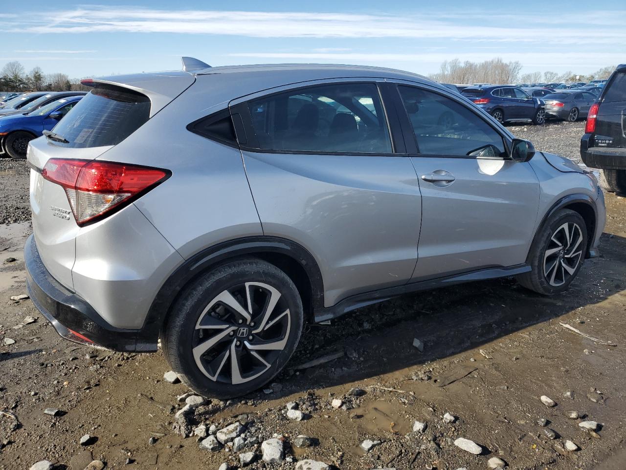 2019 Honda HR-V VIN 3CZRU6H11KM728870 Copart auction photo, front end / rear end damage thumbnail 3