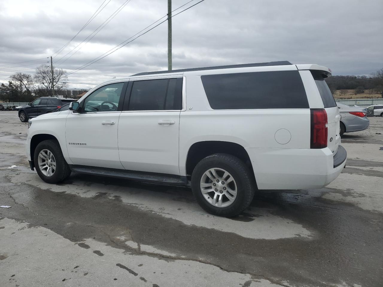 2017 Chevrolet Suburban VIN 1GNSCHKC4HR109369 Copart auction photo, all over damage thumbnail 2