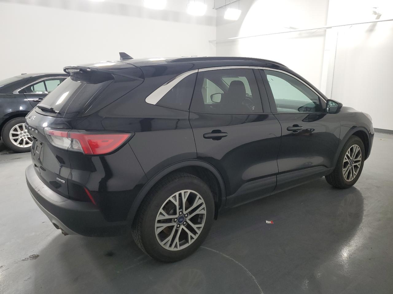 2022 Ford Escape VIN 1FMCU9H69NUA85530 Copart auction photo, mechanical / minor dent/scratches damage thumbnail 3