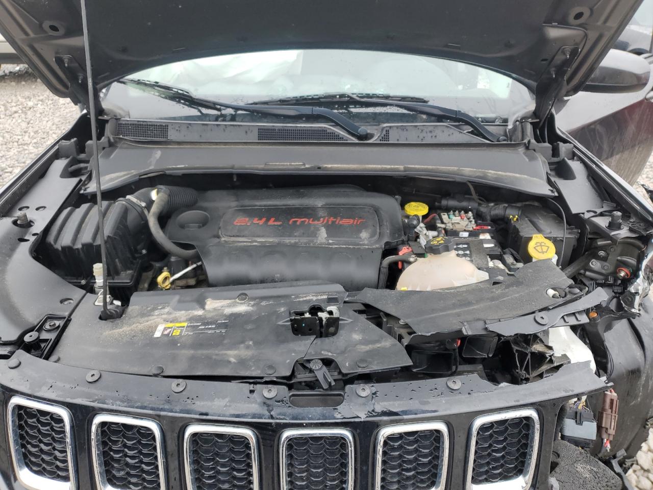 2019 Jeep Compass VIN 3C4NJDBB4KT670455 Copart auction photo, front end / side damage thumbnail 12