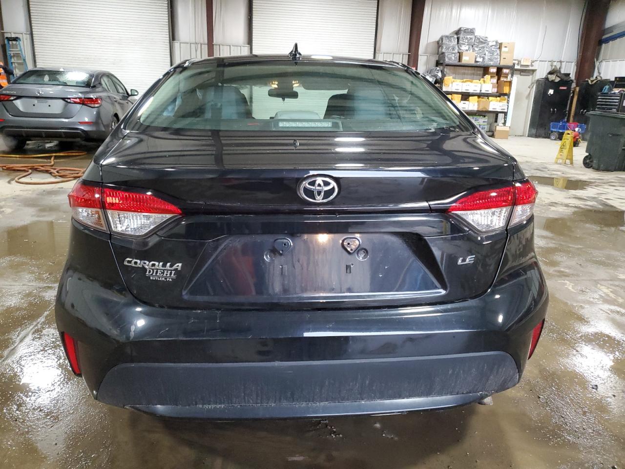 2021 Toyota Corolla VIN 5YFEPMAE2MP168737 Copart auction photo, side / front end damage thumbnail 6