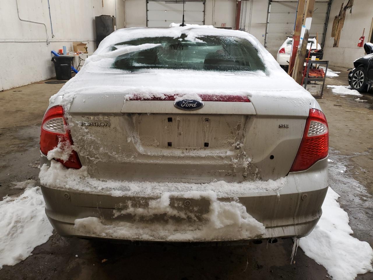 2010 Ford Fusion VIN 3FAHP0HA3AR172459 Copart auction photo, front end / side damage thumbnail 6