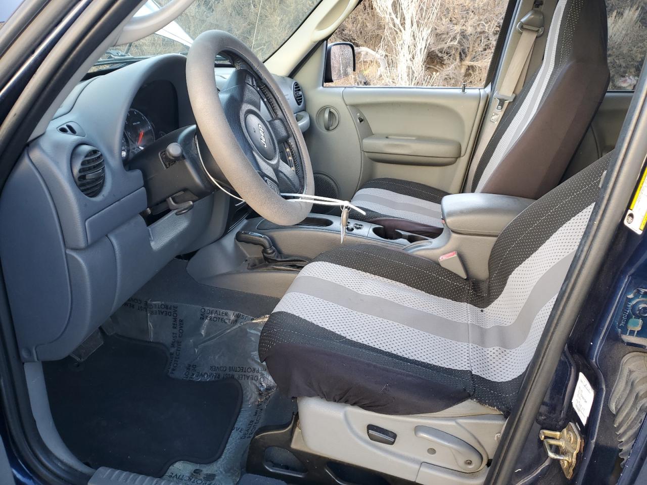 2007 Jeep Liberty (North America) VIN 1J4GL48K47W675581 Copart auction photo, rear end damage thumbnail 7