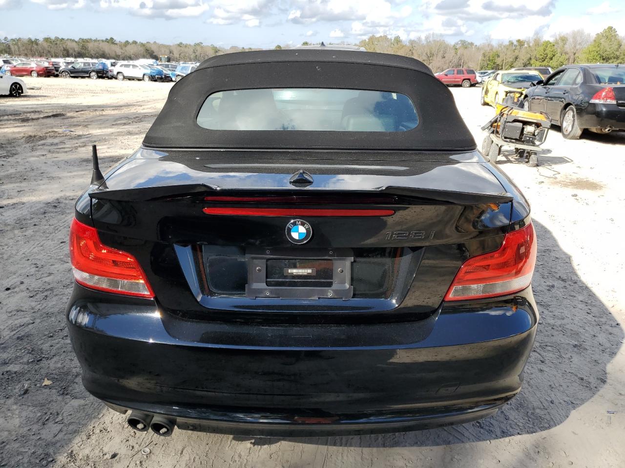 2013 BMW 1er VIN WBAUL7C53DVU09561 Copart auction photo, side damage thumbnail 6
