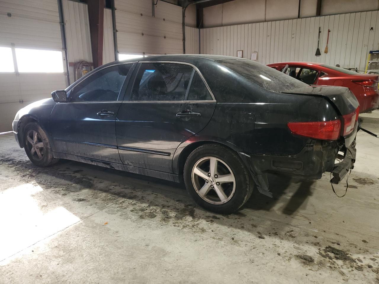 2005 Honda Accord VIN 1HGCM56855A058460 Copart auction photo, side / rear end damage thumbnail 2