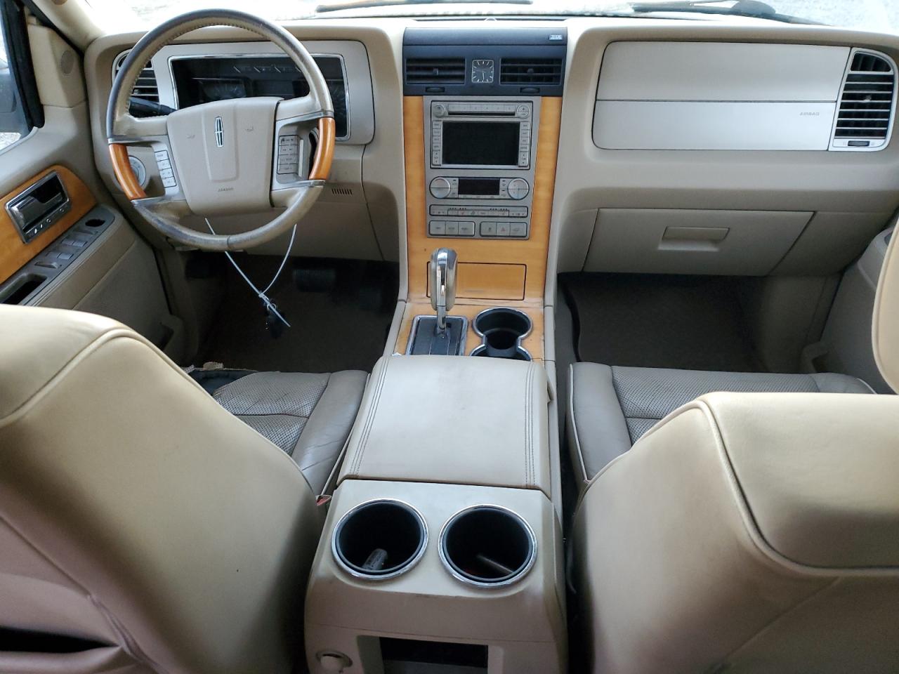 2007 Lincoln Navigator VIN 5LMFU27567LJ22195 Copart auction photo, side / front end damage thumbnail 8