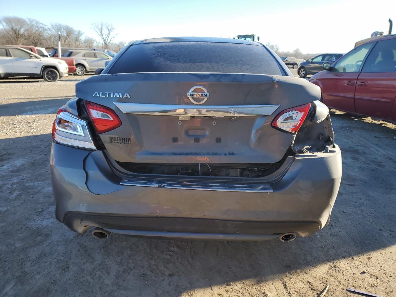 2017 Nissan Altima VIN 1N4AL3AP2HC127485 Copart auction photo, rear end damage thumbnail 6
