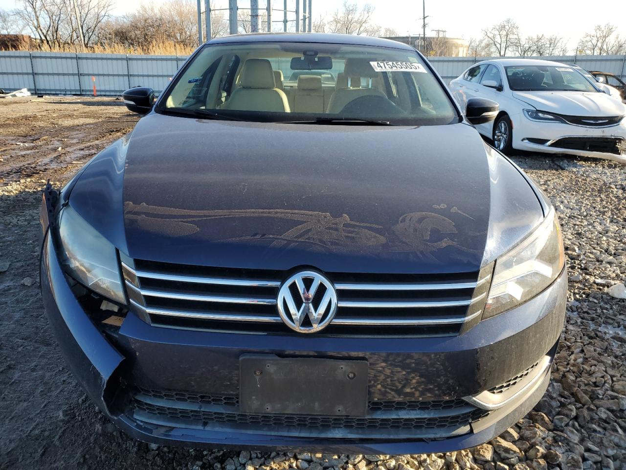 2015 Volkswagen Passat VIN 1VWAT7A31FC069930 Copart auction photo, front end damage thumbnail 5