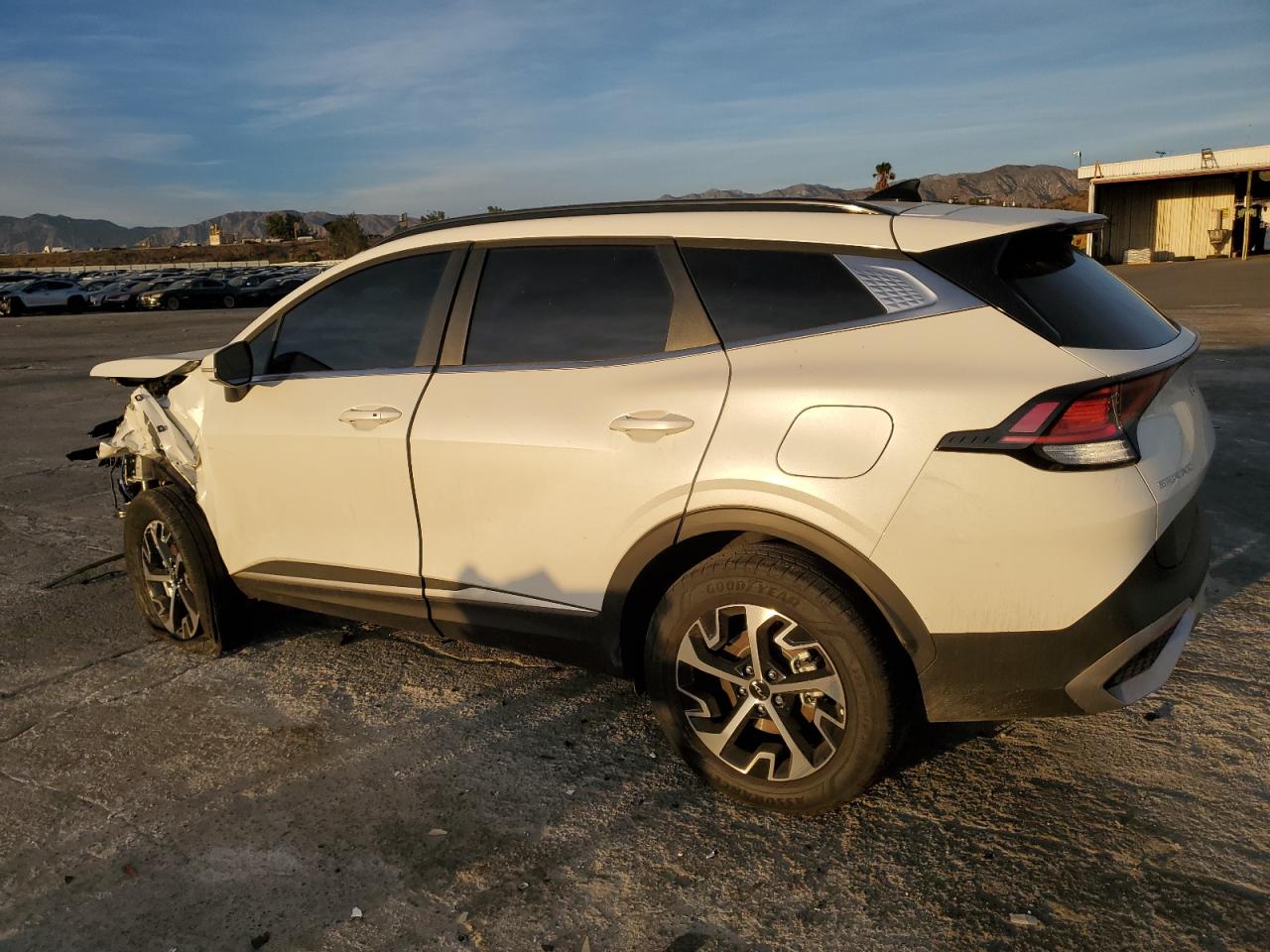 2024 KIA Sportage VIN KNDPVCDG9R7142926 Copart auction photo, front end damage thumbnail 2