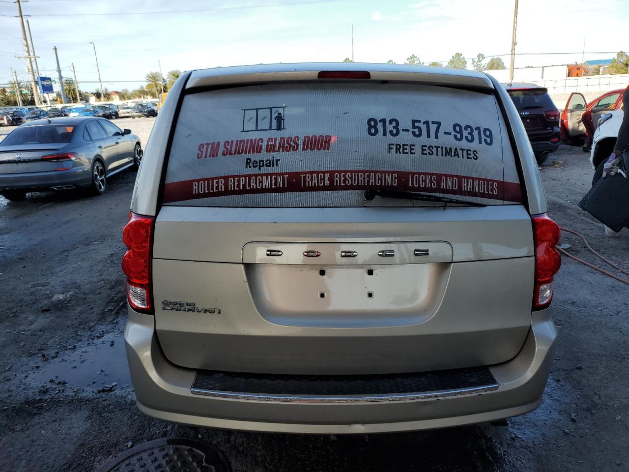 2014 Dodge Caravan VIN 2C4RDGBG6ER298419 Copart auction photo, front end / side damage thumbnail 6