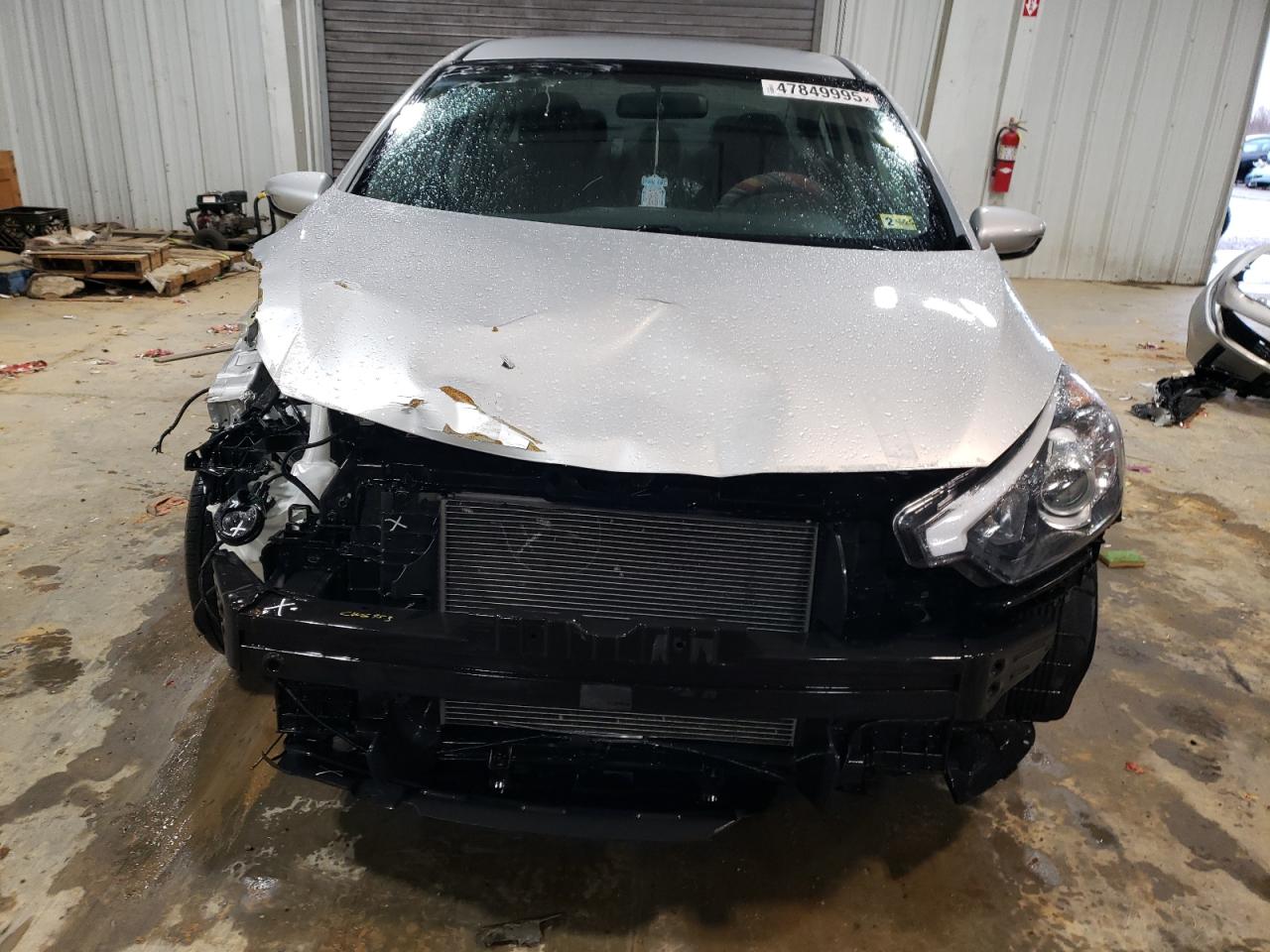 2016 KIA Forte VIN KNAFK4A63G5492726 Copart auction photo, front end / side damage thumbnail 5
