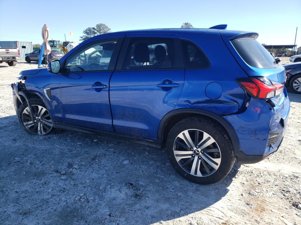 2021 Mitsubishi Outlander VIN JA4ARUAU3MU020738 Copart auction photo, all over damage thumbnail 2