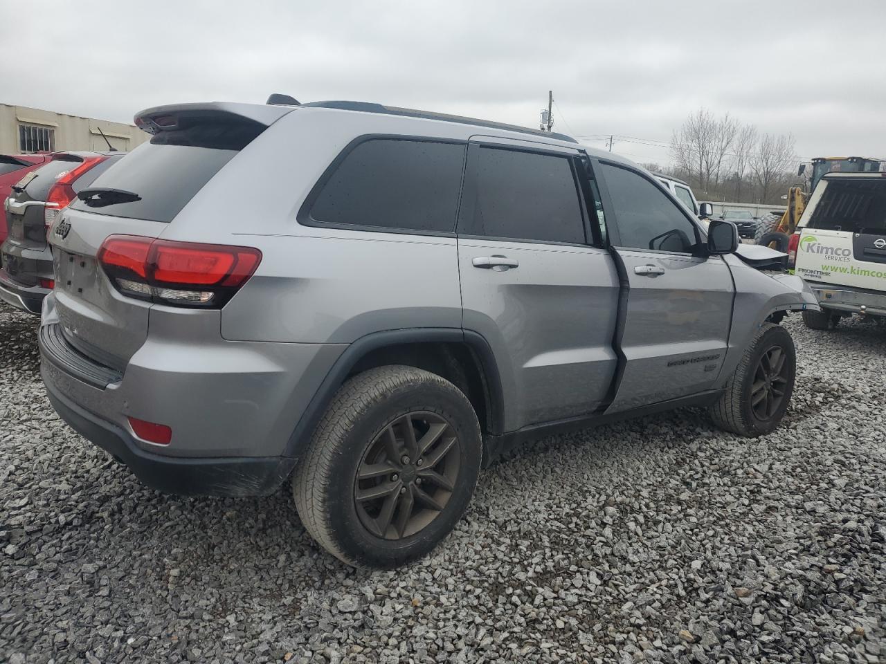 2016 Jeep Grand Cherokee VIN 1C4RJFAGXGC343748 Copart auction photo, front end damage thumbnail 3