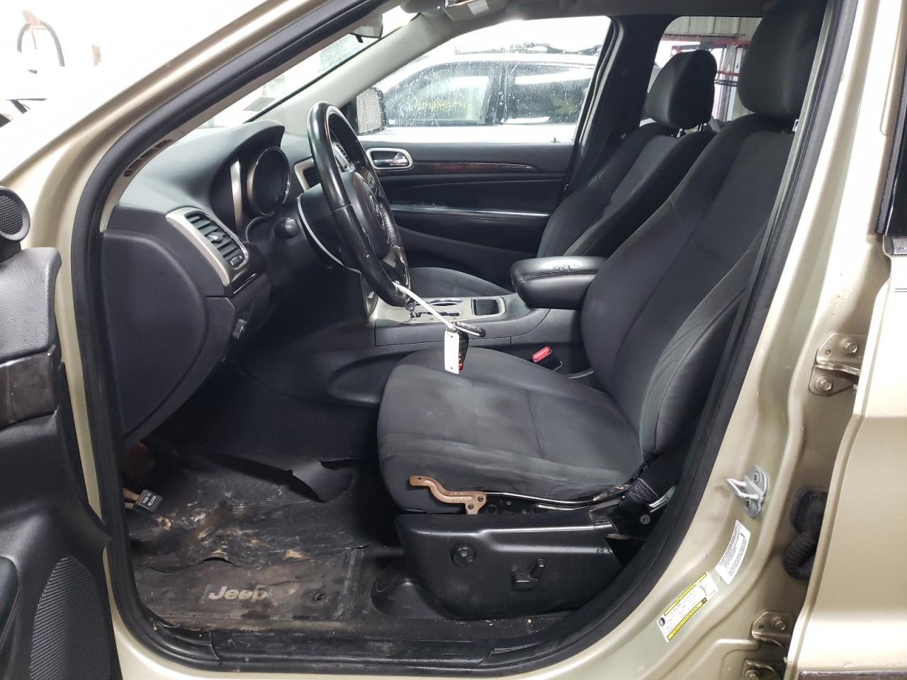 2011 Jeep Grand Cherokee VIN 1J4RR4GG4BC585586 Copart auction photo, front end / rear end damage thumbnail 7