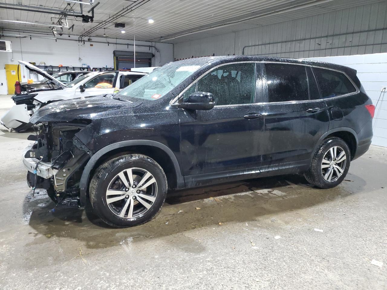2017 Honda Pilot VIN 5FNYF6H57HB083962
