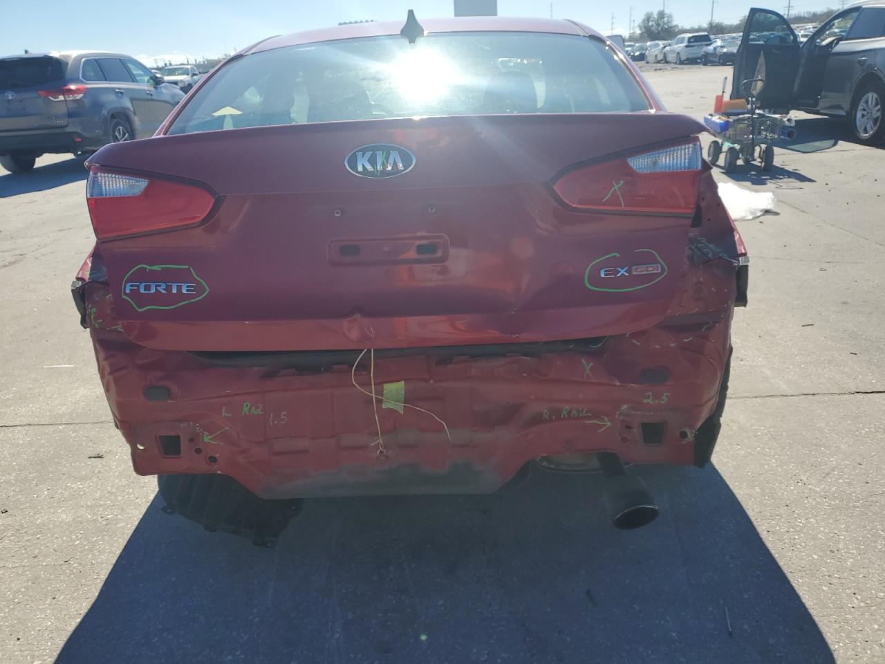 2015 KIA Forte VIN KNAFX4A83F5322562 Copart auction photo, all over damage thumbnail 6