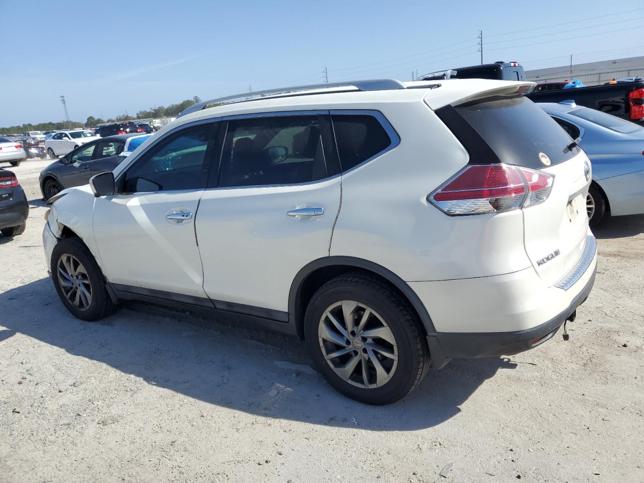 2016 Nissan Rogue VIN 5N1AT2MT3GC766353 Copart auction photo, front end damage thumbnail 2