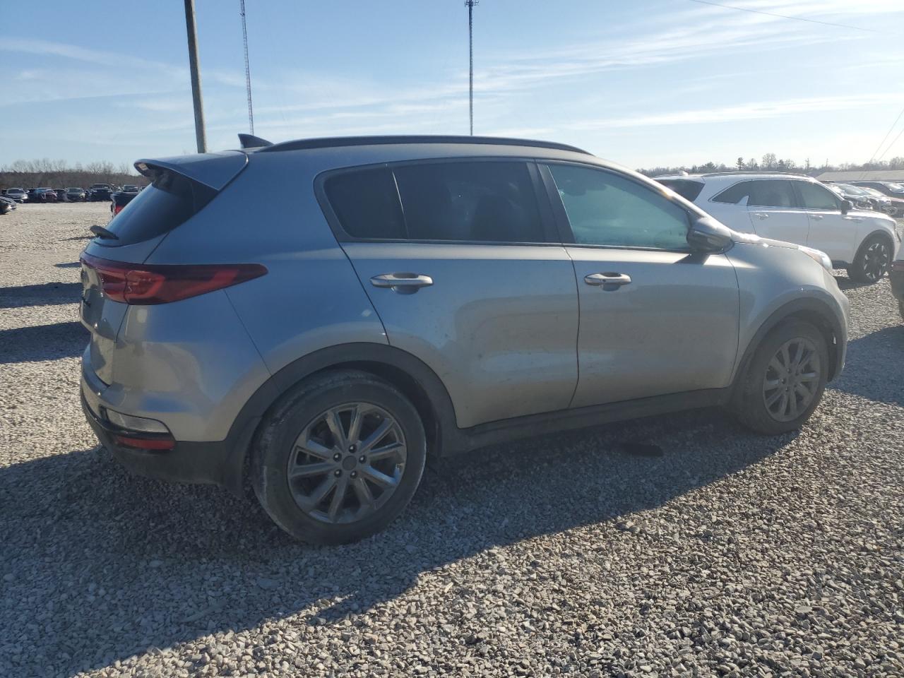 2021 KIA Sportage VIN KNDP63AC4M7853196 Copart auction photo, water/flood damage thumbnail 3