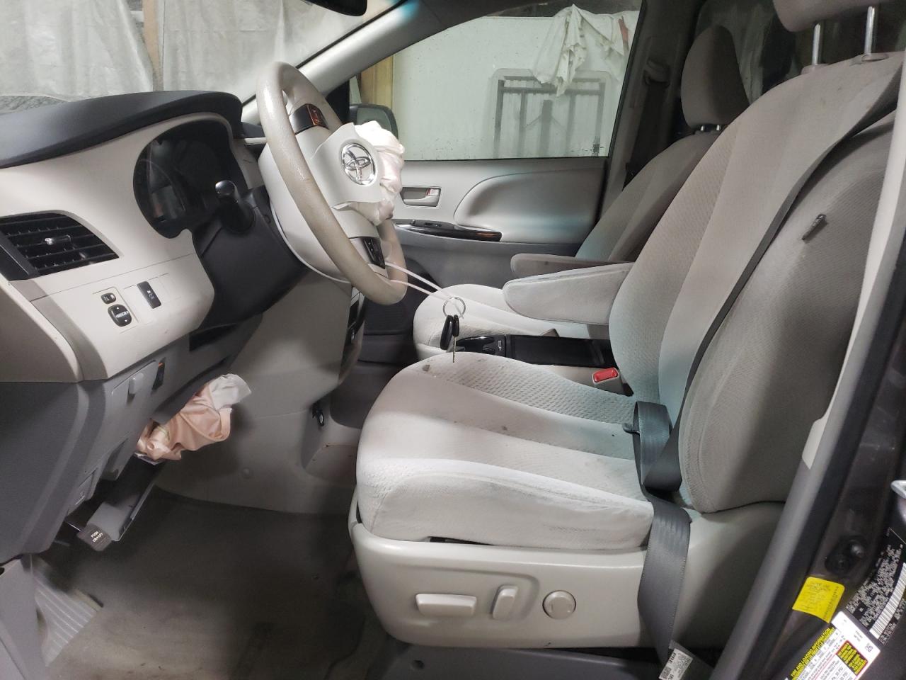 2012 Toyota Sienna VIN 5TDKK3DC1CS197464 Copart auction photo, front end damage thumbnail 7